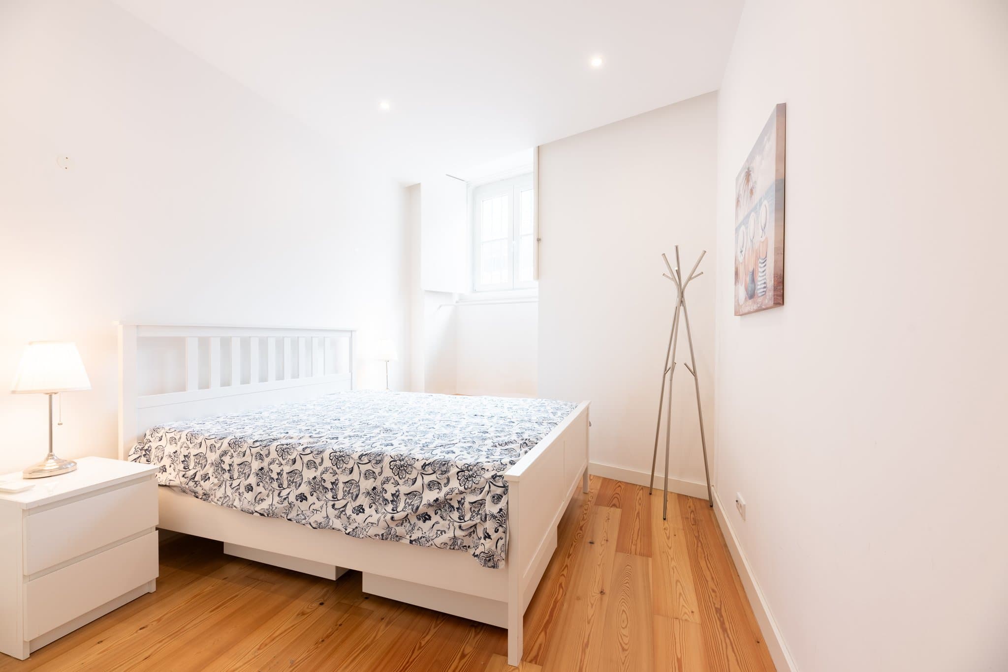 T2 Apartment — Rua do Cardal de São José – photo 4